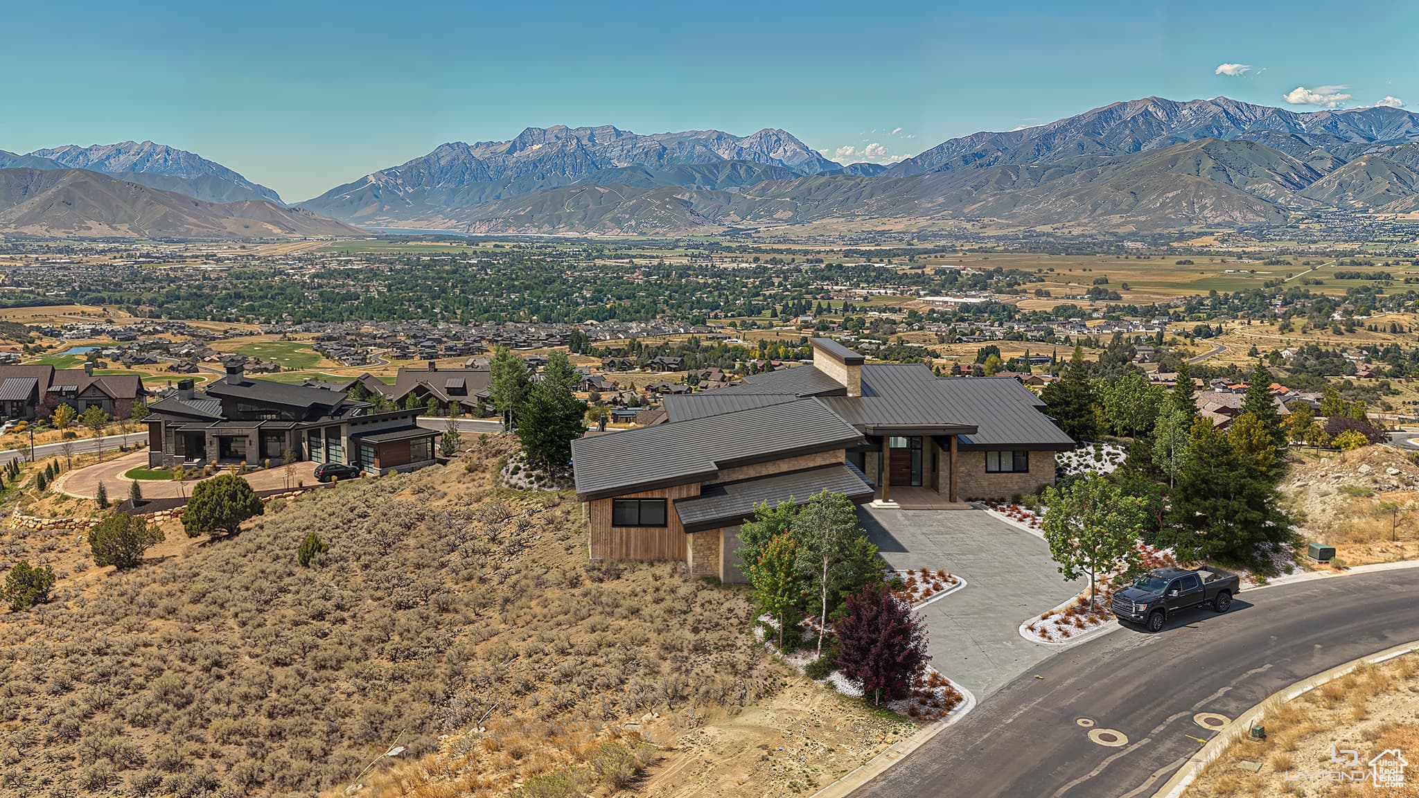Peak Residence, Red Ledges
